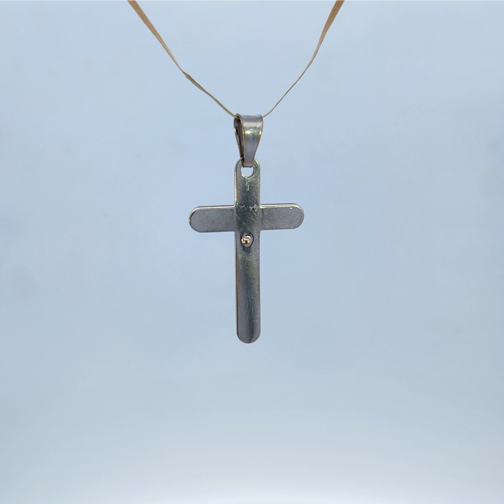 14 Karat White Gold Rounded Crucifix Pendant