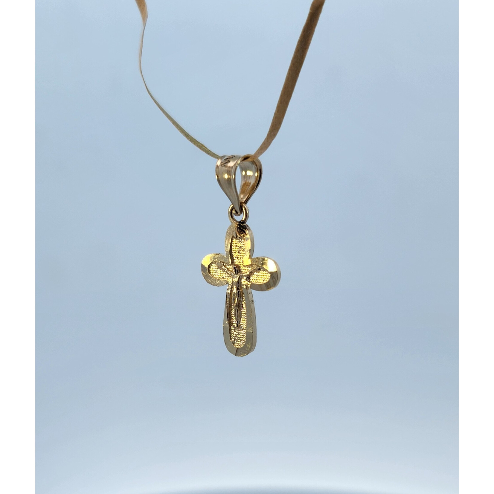14 Karat Yellow Gold Rounded Crucifix Pendant