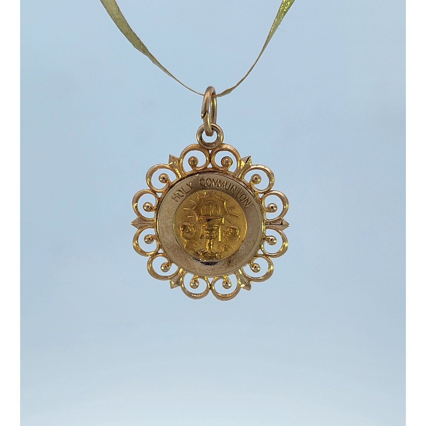14 Karat Yellow Gold Fancy Holy Communion Medal Charm