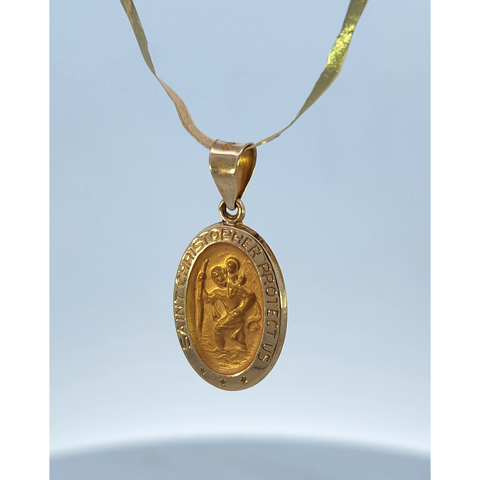 14 Karat Yellow Gold Oval Saint Christopher Medal Charm