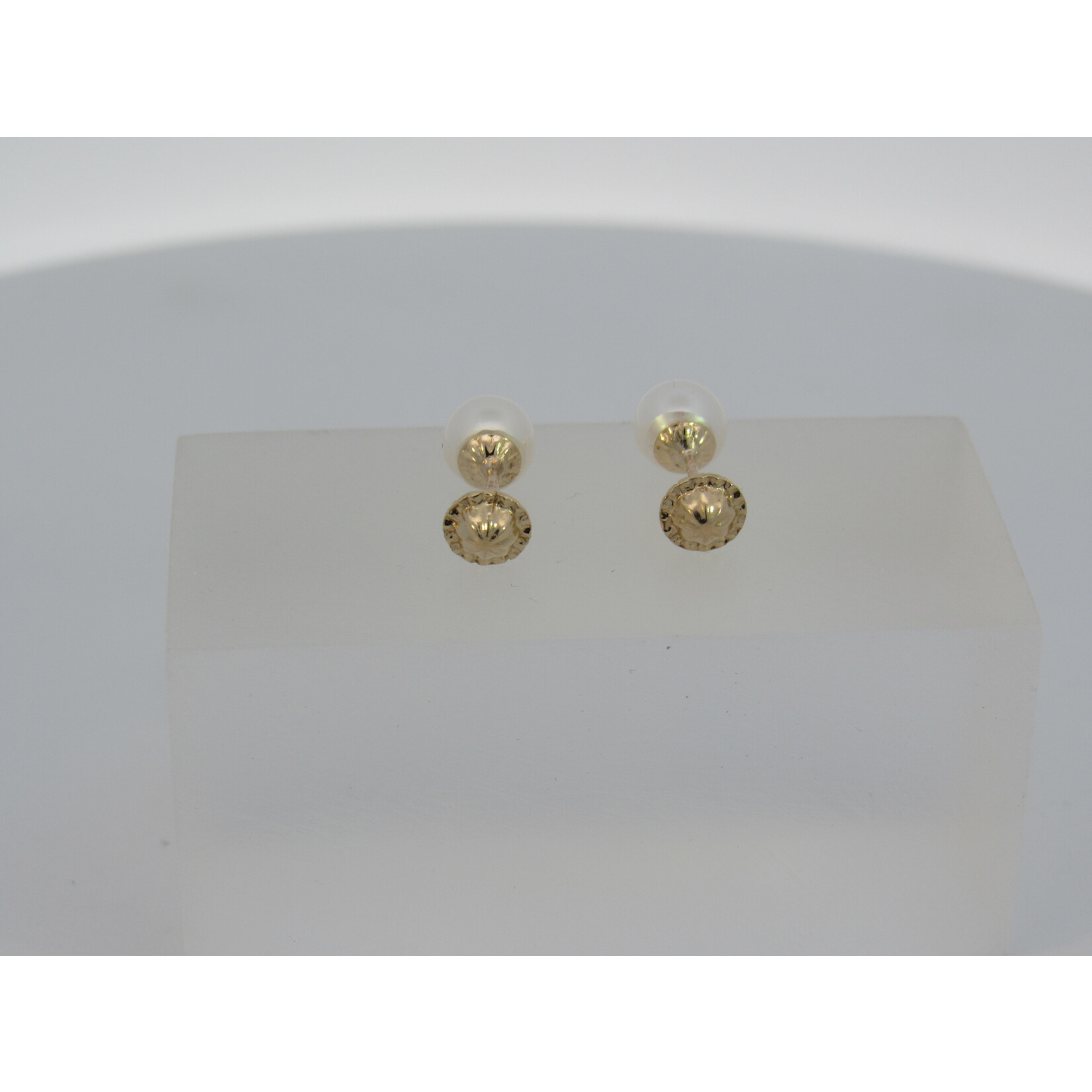 14 Karat Yellow Gold Pearl Studs with Screw Backs