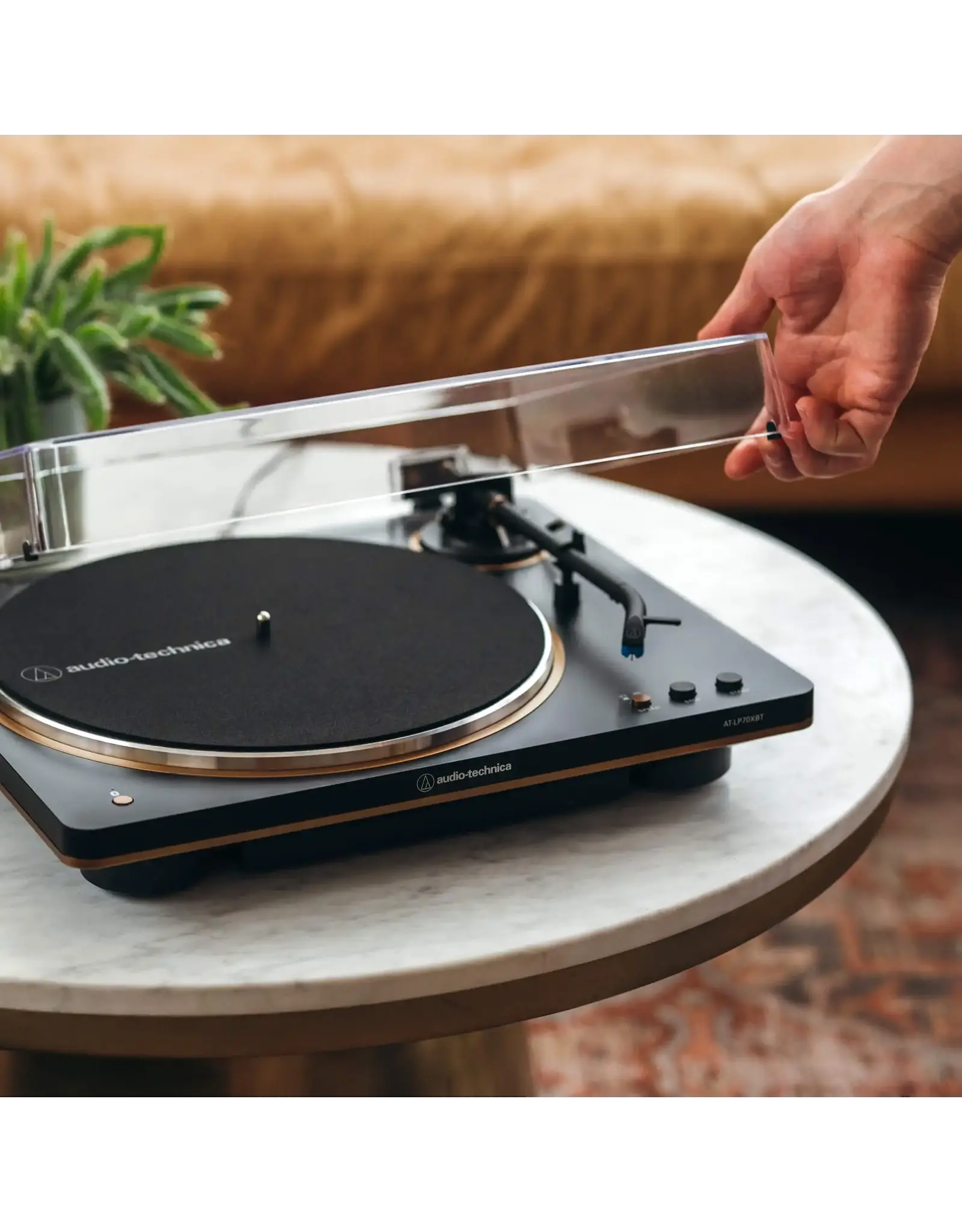 Audio-Technica Audio-Technica AT-LP70XBT Bluetooth Turntable