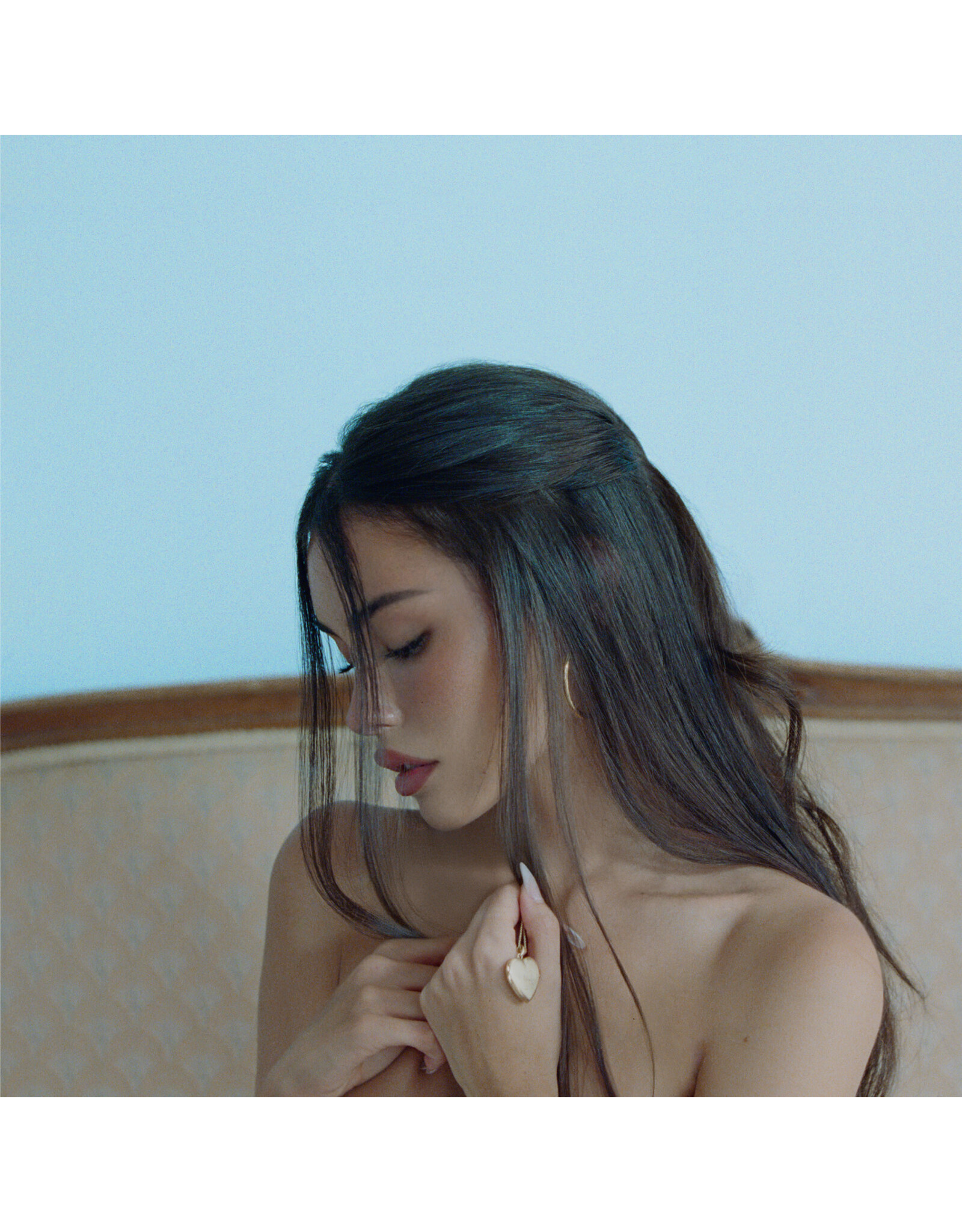 Madison Beer - Locket