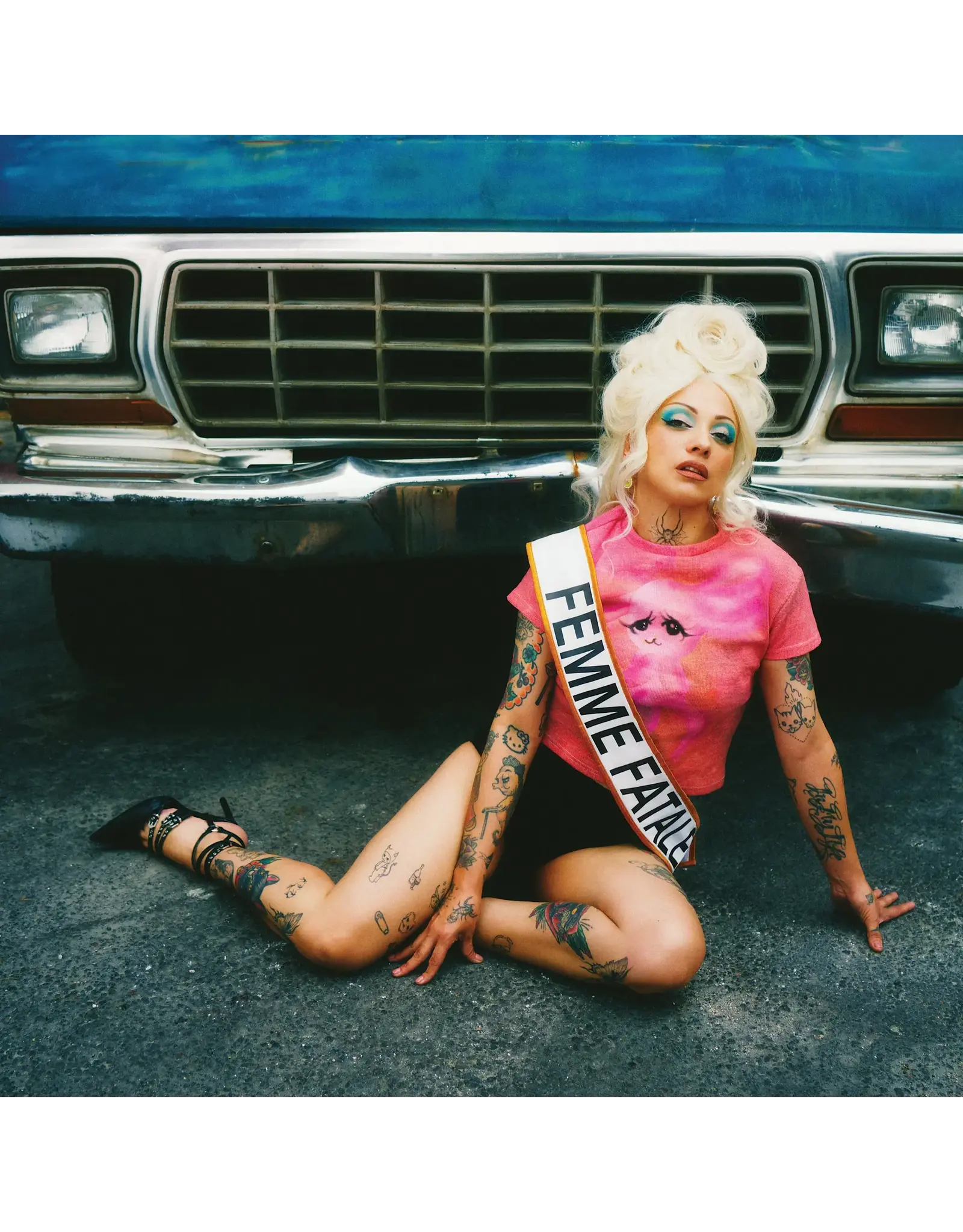 Mon Laferte - Femme Fatale