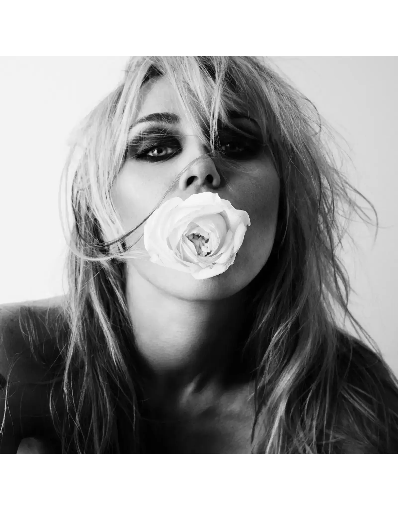 Miley Cyrus - Bass Persuades