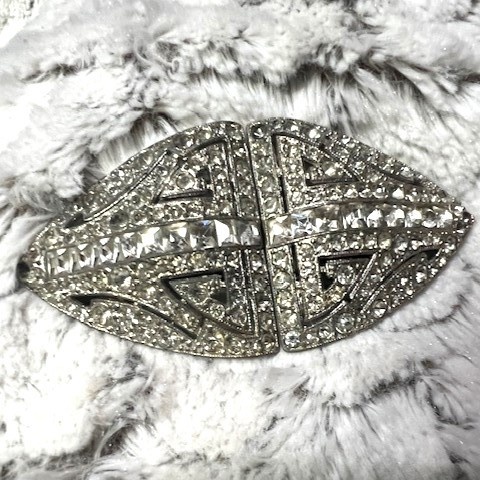 Vintage Rhinestone brooch