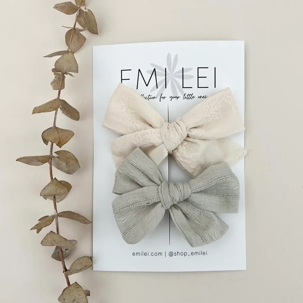 Emi Lei Mint & Ivory Stitched Floral -Alligator Clip