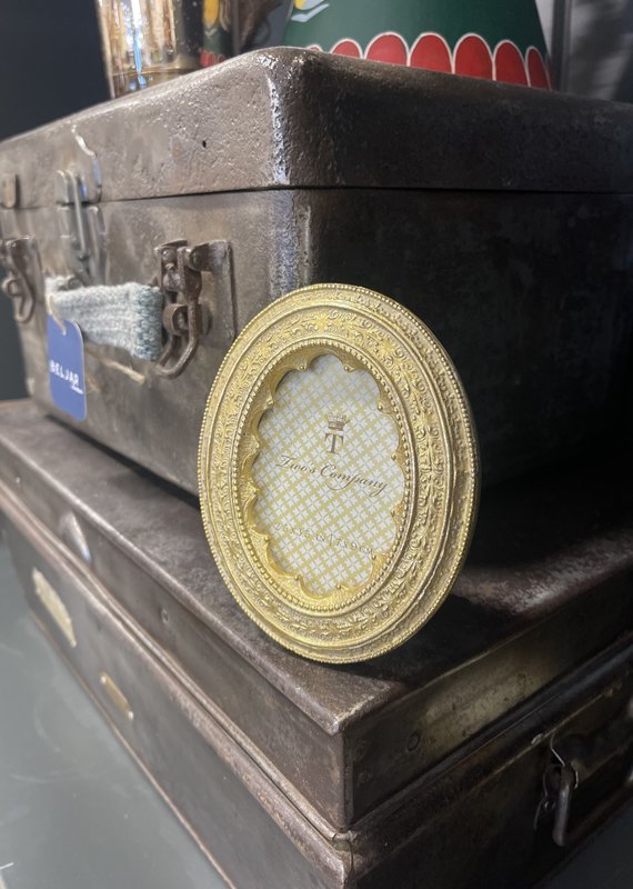 Ornate Frame - Round or Oval 4" x 5"