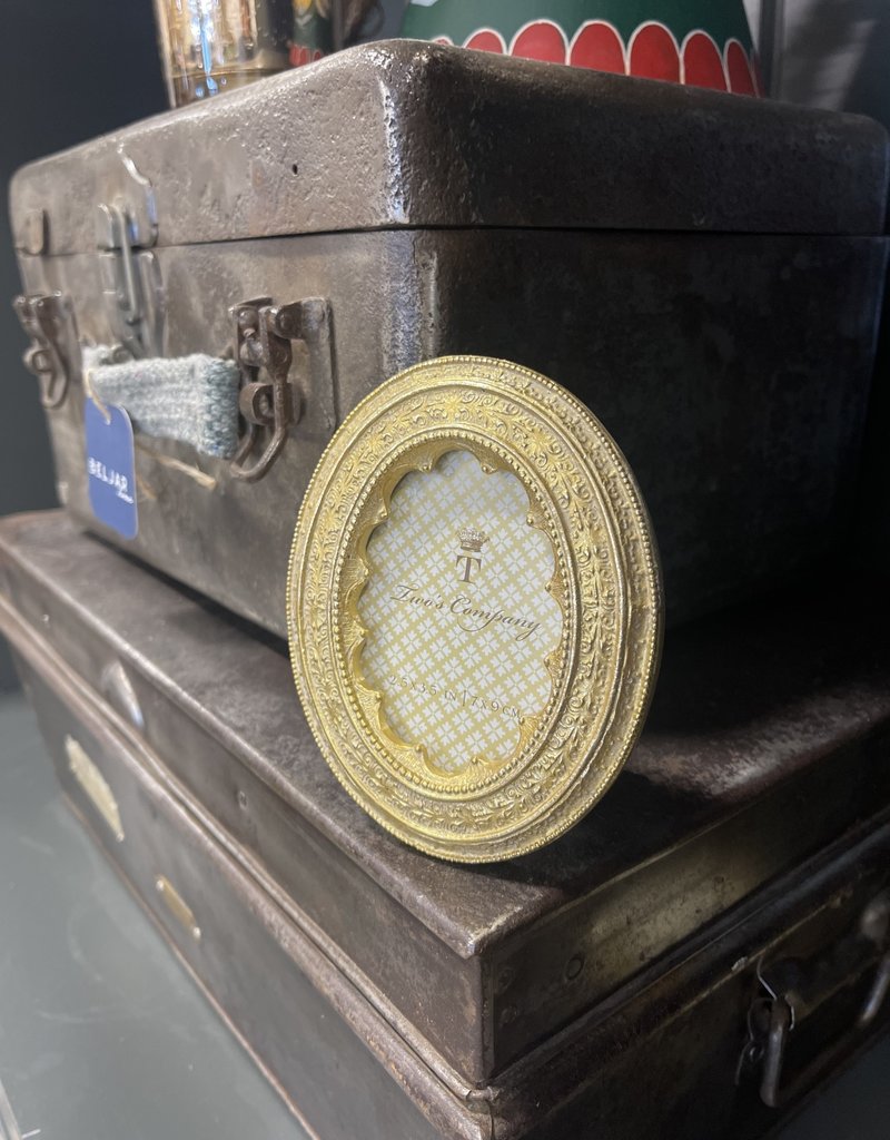 Ornate Frame - Round or Oval 4" x 5"