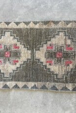 Small Vintage Turkish Rug #10