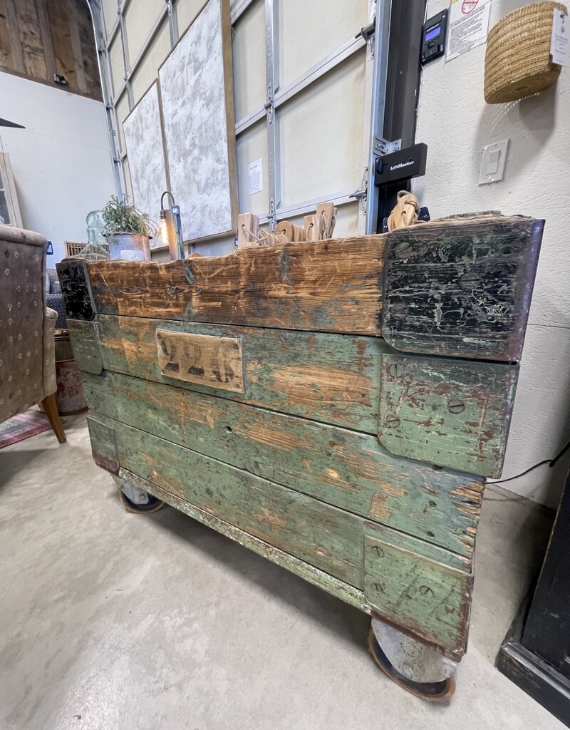INDUSTRIAL CART 40" L x 32" W x 23" D x 32" H