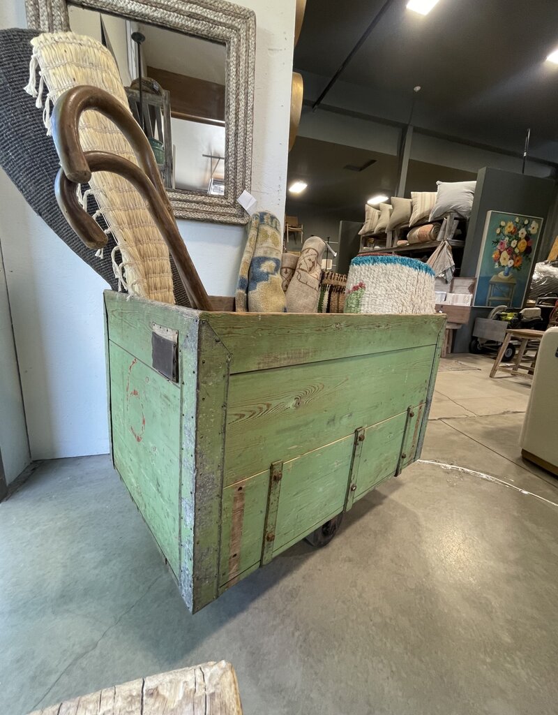 INDUSTRIAL CART - 39"L x 26" W x 23" D x 30.5" H