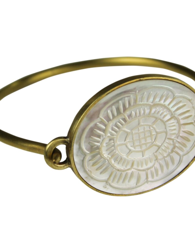 Zahara Bracelet, Mother of Pearl Flower