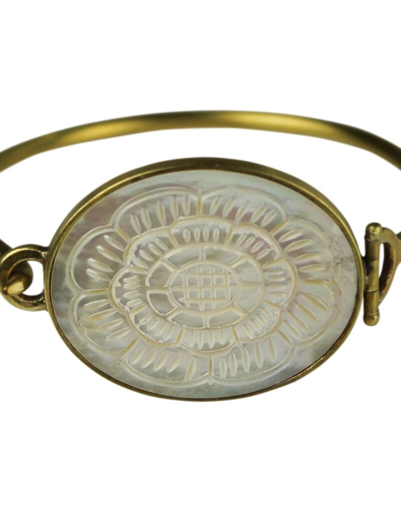 Zahara Bracelet, Mother of Pearl Flower