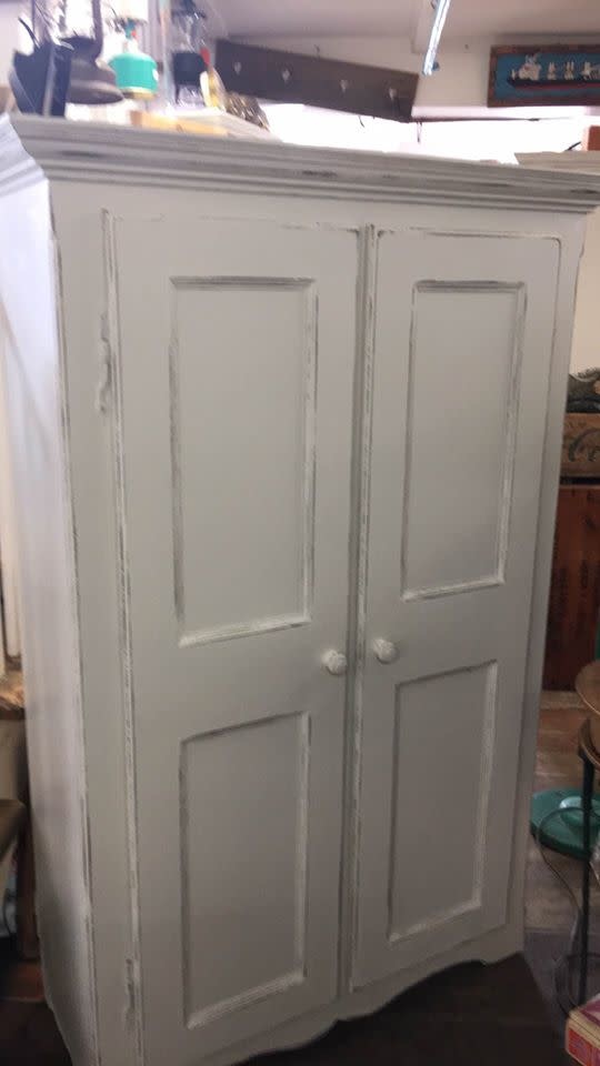 Armoire en pin 40 l x 61 h x 16 p - Magasin Général Morpho