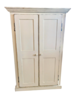 Armoire en pin 40l x 60h x 16p blanche