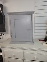 Pharmacie grise en bois 24h x 19 l x 7 p