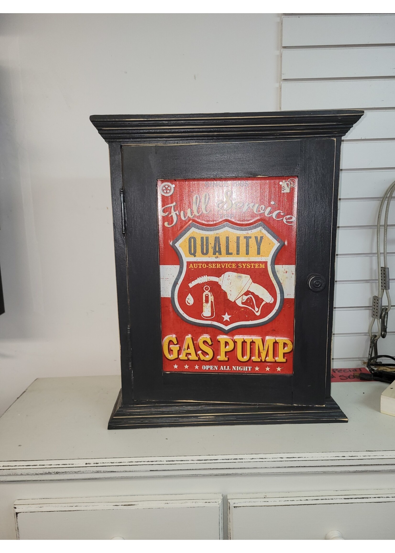 Pharmacie noire gas pump 24 h x 19 l x7 p