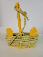 ancre de bateau jaune