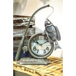 Fisherman table clock