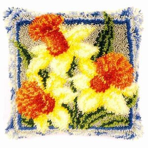 Vervaco . VVC Daffodils - Latch Hook Pillow 16"x16"