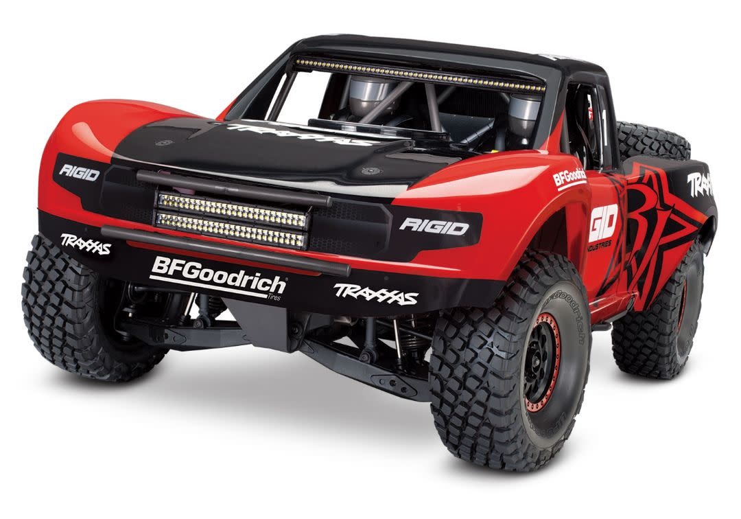 traxxas desert racer