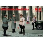 Icm . ICM WWII German Road Police (5 figures)