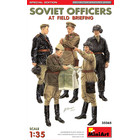 Miniart . MNA 1/35 Soviet Officers at Field Briefing. Special Edition