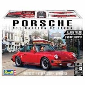 Revell Monogram . RMX 1/24 Porsche 911 Carrera 3.2 Targa