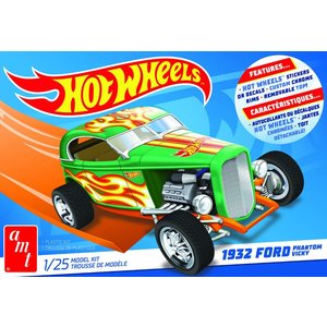 AMT\ERTL\Racing Champions.AMT 1/25 Scale 1932 Ford Phantom Vicky Hot Wheels
