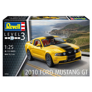 Revell of Germany . RVL 1/25 2010 Ford Mustang