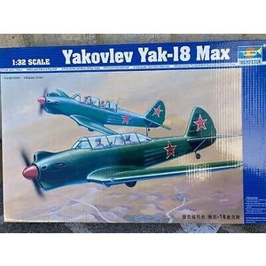 Trumpeter . TRM 1/32 Yak-18 Max