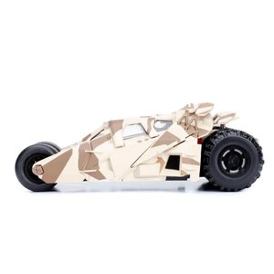 Jada Toys . JAD 1/24 2008 The Dark Knight Batmobile (Camo Vers