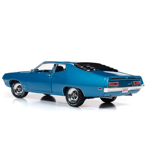 American Muscle Diecast . AMD (DISC) American Muscle 1/18 1970 Ford Torino Cobra Fastback (Hemmings Muscle Machines) - Meduim Blue Met