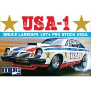 MPC . MPC 1/25 Bruce Larson's 1974 Pro Stock Vega