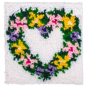 Wonder Art . WAT Latch Hook - Heart Wreath 8"x8"
