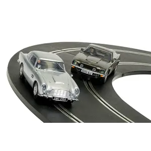 Scalextric . SCT James Bond 007 Aston Martin Slot Car Set