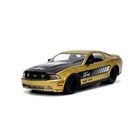 Jada Toys . JAD 1/24 "Big Time Muscle" - 2010 Ford Mustang GT
