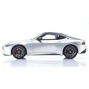 Kyosho . KYO 1/18 SAMURAI Nissan Fairlady Z (Silver)