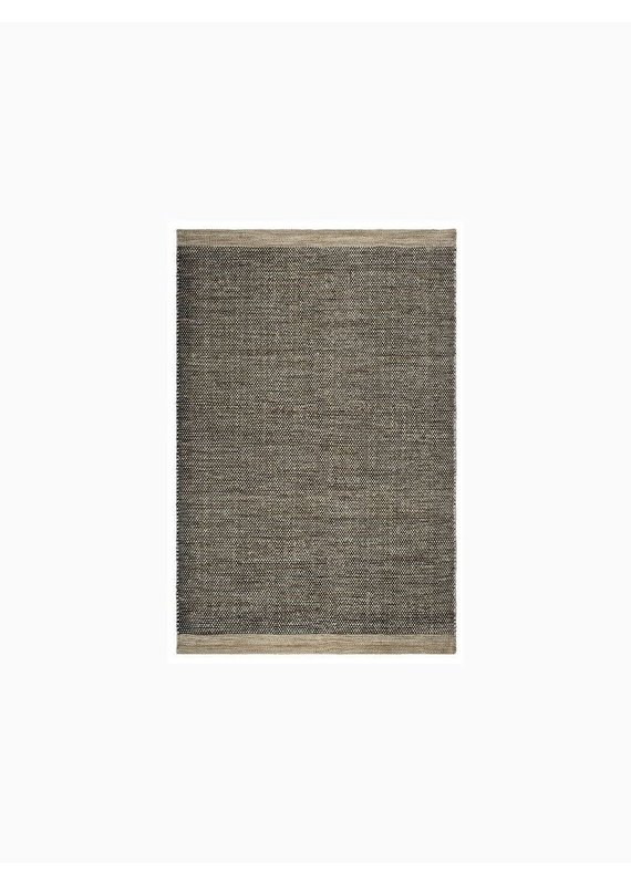 Kingscote - Black & Beige - Indoor Outdoor PET (Polyester Fiber) Rug 5'x8'