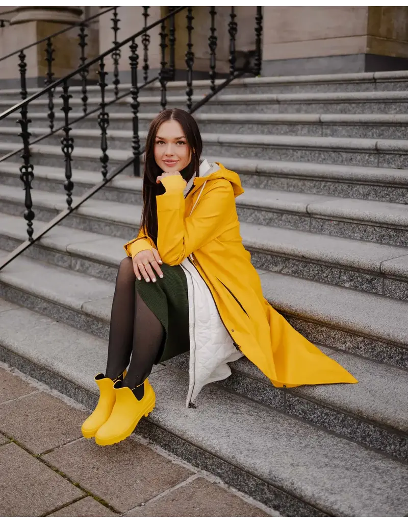 The Mernini Raincoat Dory Yellow | Petite 42" Length