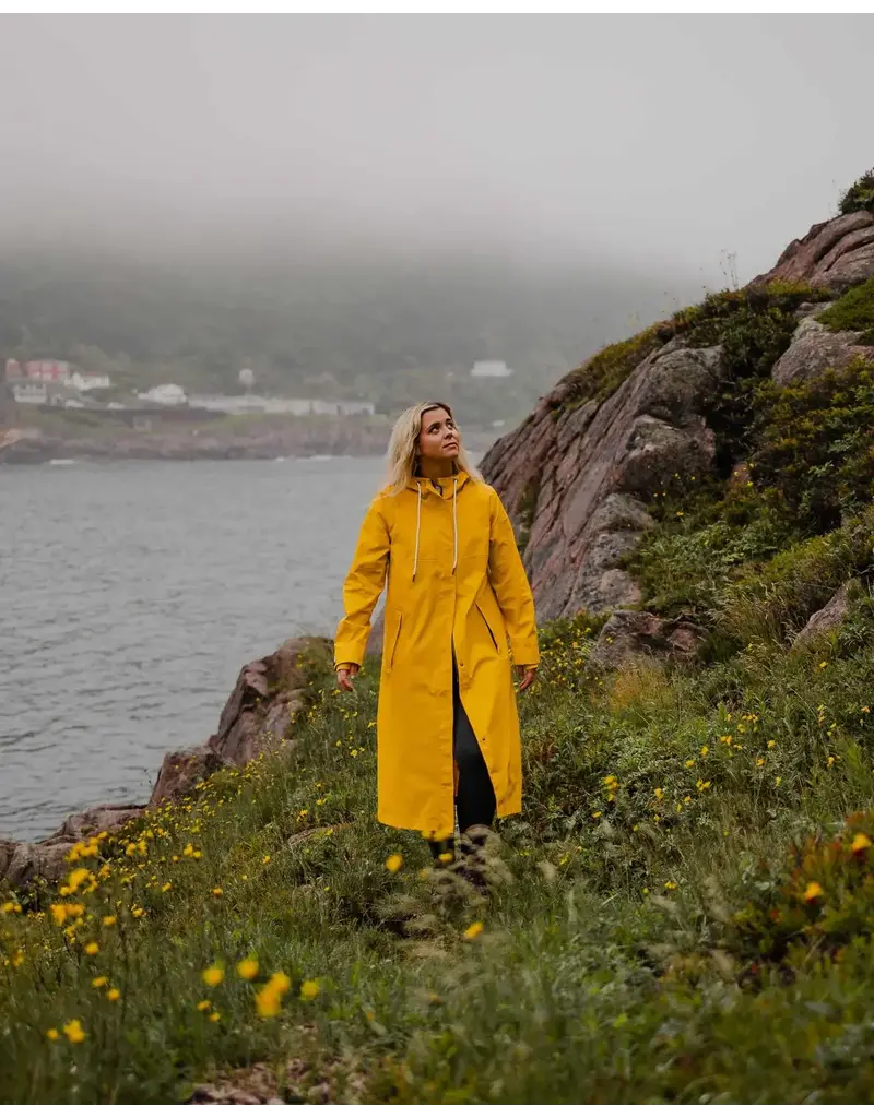 The Mernini Raincoat Dory Yellow | Petite 42" Length