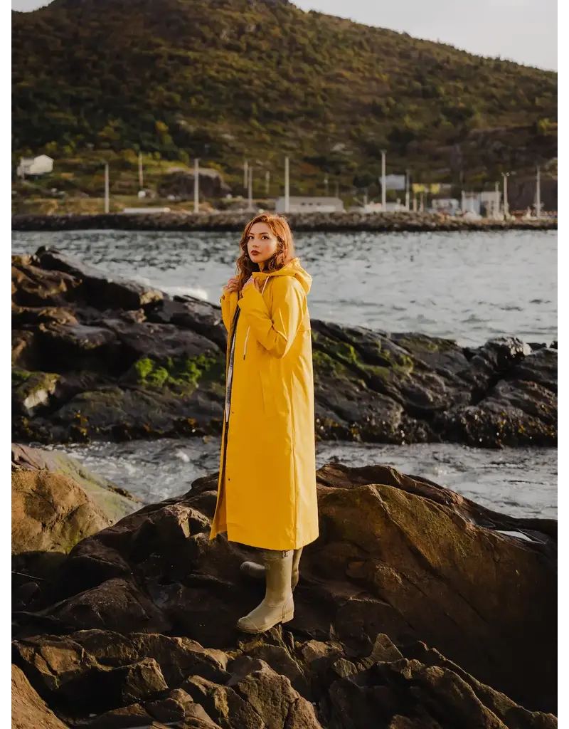The Mernini Raincoat Dory Yellow | Petite 42" Length