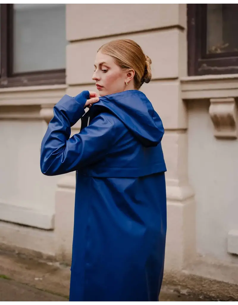 Mernini The Mernini Raincoat Peony Blue | Classic 48" Length