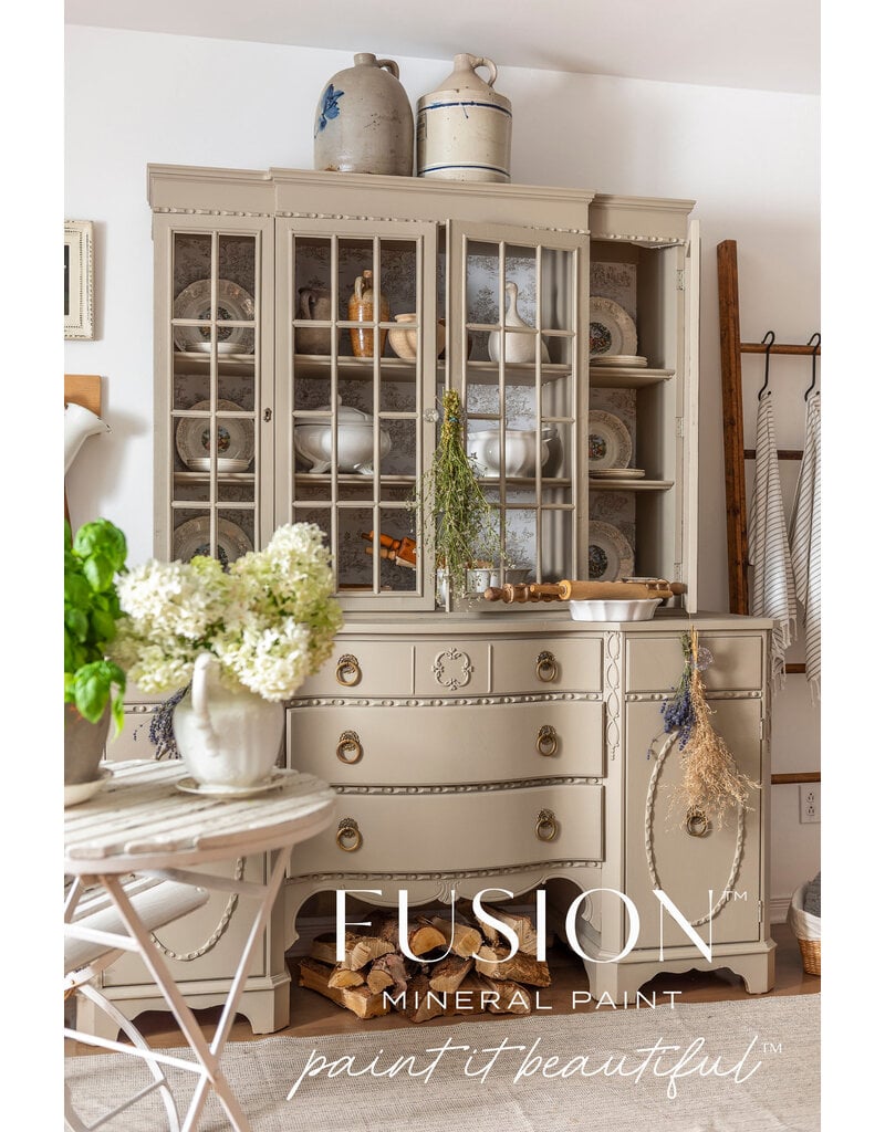 De Ferrari Workshop | Paint Your Own Piece with Fusion Mineral Paint | February 28 at 10:30am-1:00pm