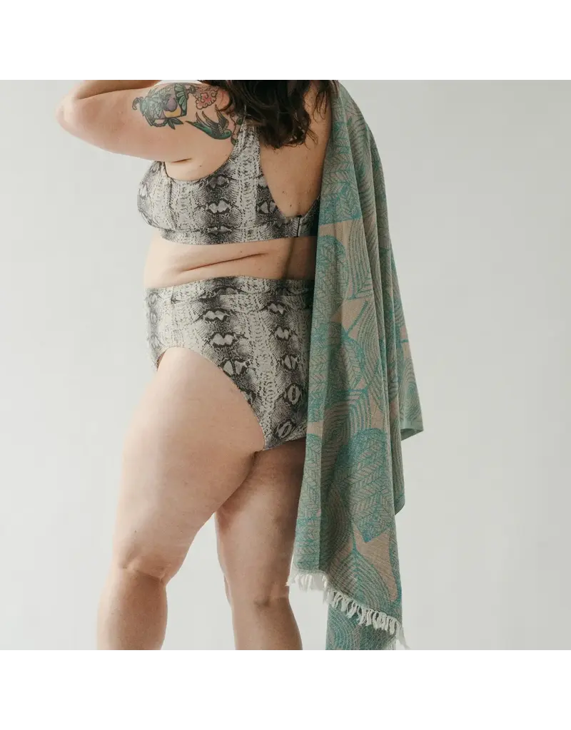 Pokoloko Leaf Appliqué Cotton Turkish Towel by Pokoloko