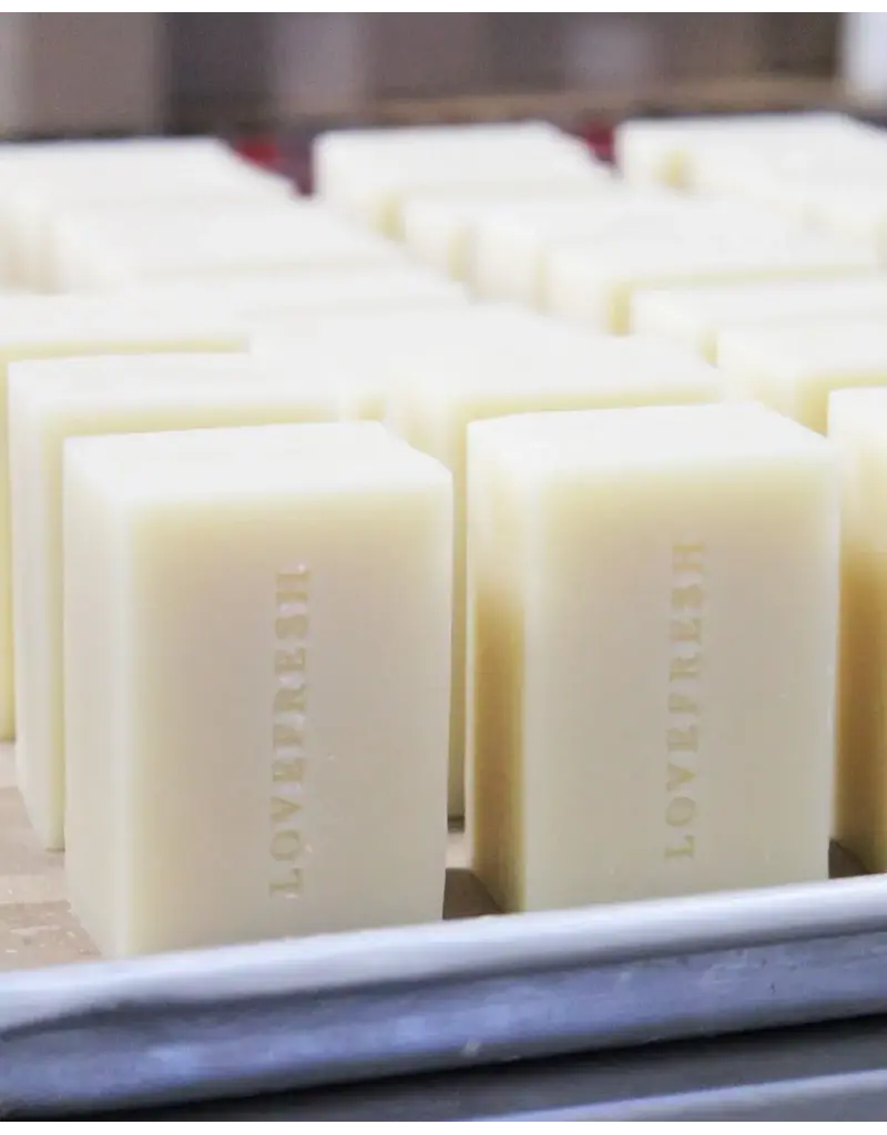 Love Fresh Lovefresh Mandarin & Cypress Everyday Soap – 5 oz / 142g
