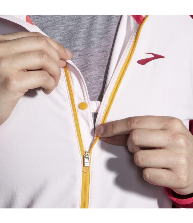 Brooks Women’s Canopy Jacket