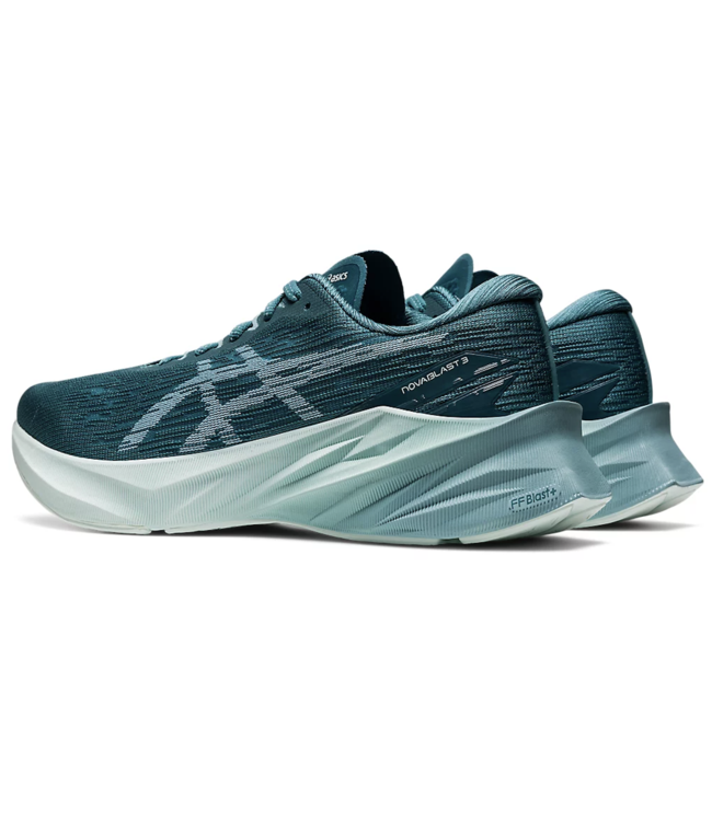 ASICS Women's Novablast 3