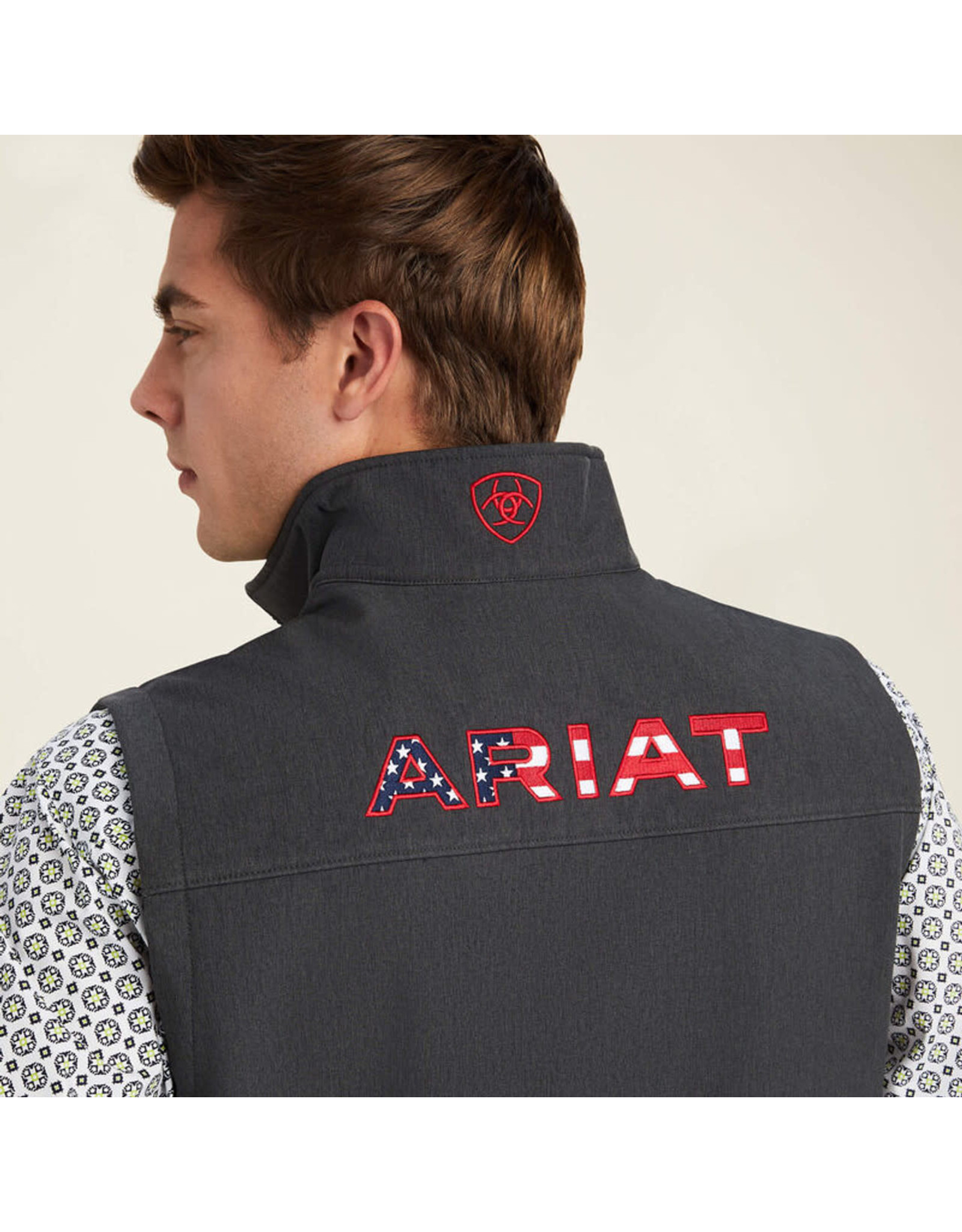 Ariat Ariat Men's Logo 2.0 Charcoal/Americana 10041619  Softshell Vest